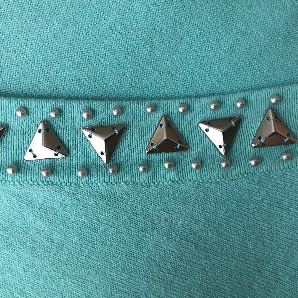 Sweater - Picture 3 of 6
